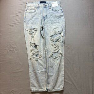 Brand New Aeropostale Size 6 Light Wash “Mom Jeans”